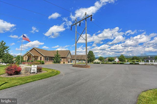 4 LANTERN LN, Shippensburg, PA 17257