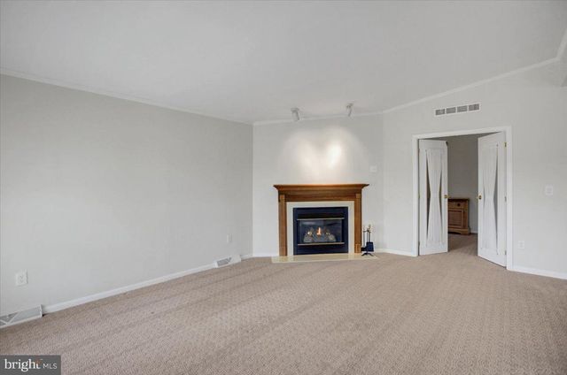 4 LANTERN LN, Shippensburg, PA 17257