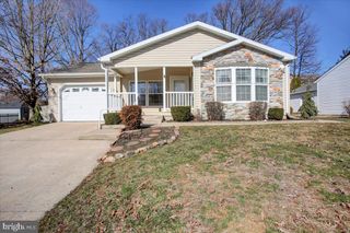 4 LANTERN LN, Shippensburg, PA 17257