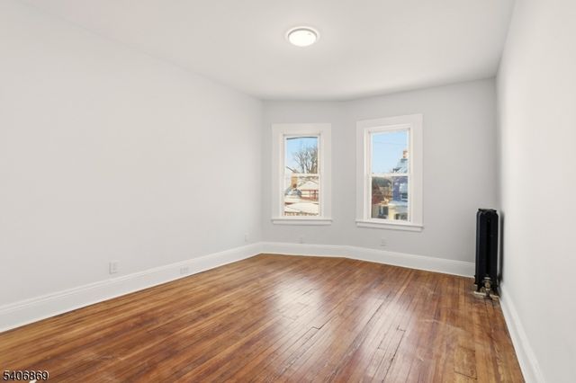 71 Oakland Ter, Newark City, NJ 07106