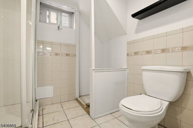 71 Oakland Ter, Newark City, NJ 07106