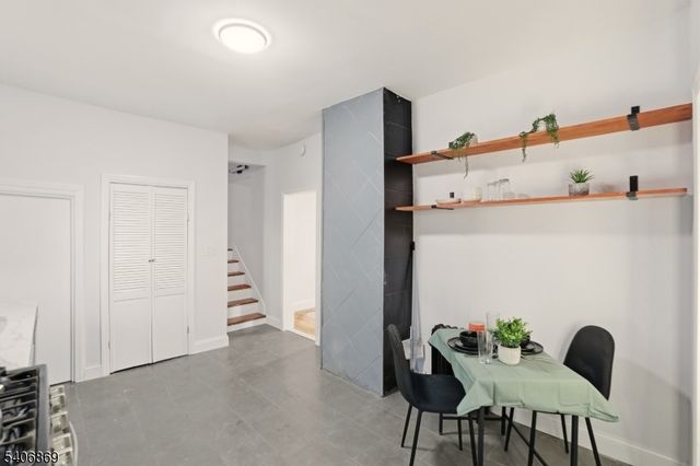 71 Oakland Ter, Newark City, NJ 07106