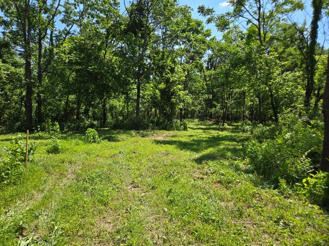 18 Dry Creek Rd, Goodlettsville, TN 37072