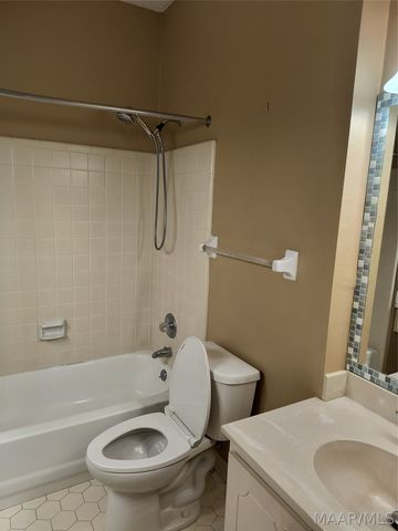 2065 Hazel Hedge Lane, Montgomery, AL 36106