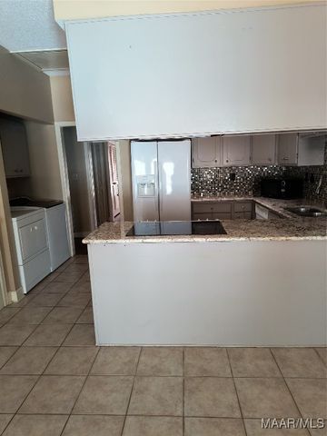 2065 Hazel Hedge Lane, Montgomery, AL 36106