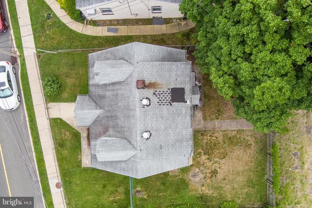 121 N GOVERNOR PRINTZ BLVD, Essington, PA 19029