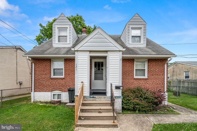 121 N GOVERNOR PRINTZ BLVD, Essington, PA 19029