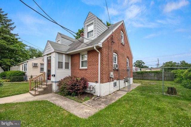 121 N GOVERNOR PRINTZ BLVD, Essington, PA 19029