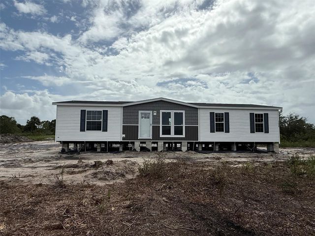 17026 NW 300th Street, Okeechobee, FL 34972
