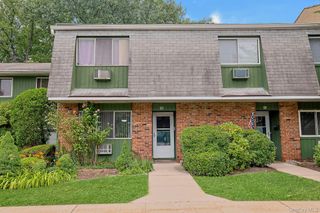 121 Coachlight Square, Montrose, NY 10548