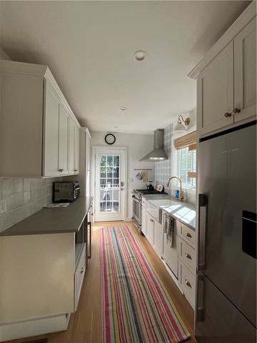 21 Connection Street, Newport, RI 02840