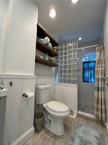 21 Connection Street, Newport, RI 02840