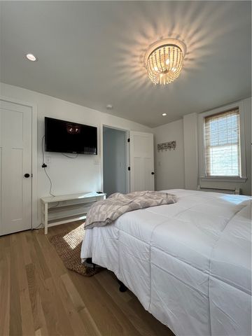 21 Connection Street, Newport, RI 02840