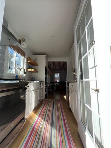 21 Connection Street, Newport, RI 02840