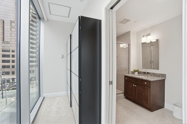 1 Roebling Way, 401, Covington, KY 41011