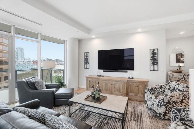 1 Roebling Way, 401, Covington, KY 41011