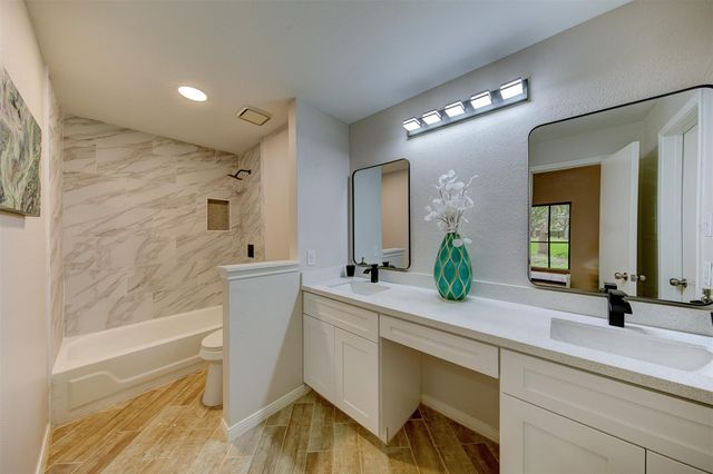 4144 Greystone Way 201, Sugar Land, TX 77479