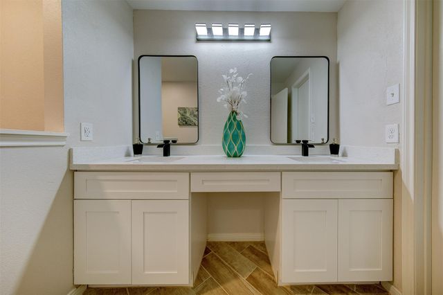 4144 Greystone Way 201, Sugar Land, TX 77479