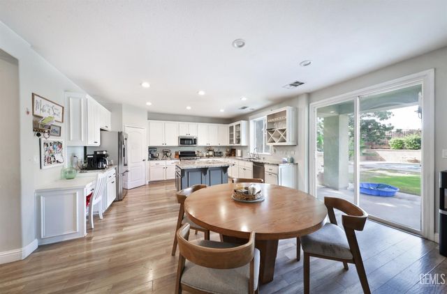12426 Trackside Drive, Bakersfield, CA 93312