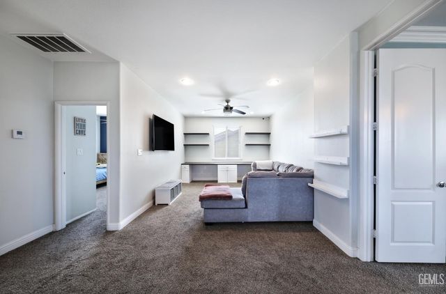 12426 Trackside Drive, Bakersfield, CA 93312