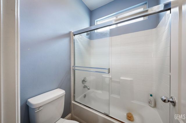 12426 Trackside Drive, Bakersfield, CA 93312