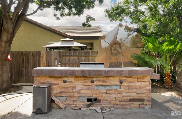 12426 Trackside Drive, Bakersfield, CA 93312