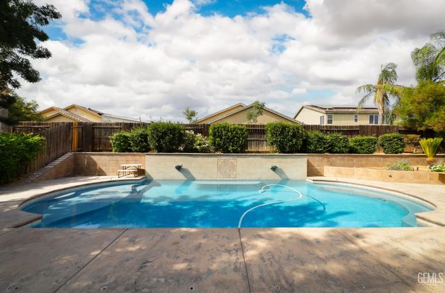 12426 Trackside Drive, Bakersfield, CA 93312