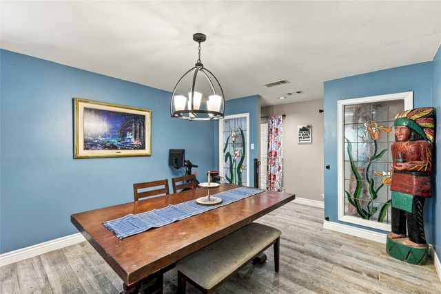 707 Findlay Drive, Arlington, TX 76012