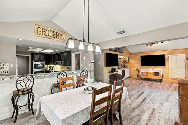 707 Findlay Drive, Arlington, TX 76012