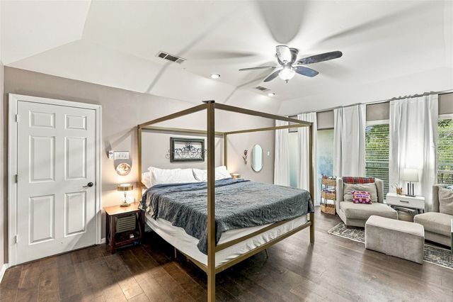 707 Findlay Drive, Arlington, TX 76012