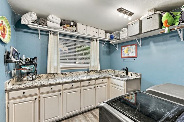 707 Findlay Drive, Arlington, TX 76012