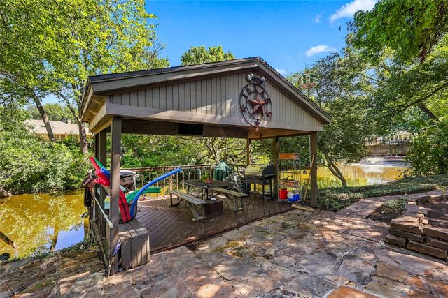 707 Findlay Drive, Arlington, TX 76012
