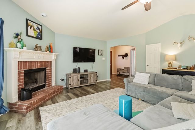9003 Hilltop Crossing, San Antonio, TX 78251