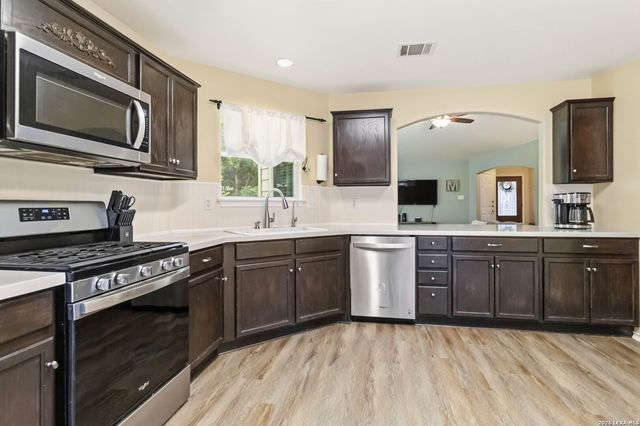 9003 Hilltop Crossing, San Antonio, TX 78251