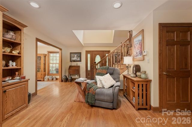 846 Old US 221 Highway S, Marion, NC 28752