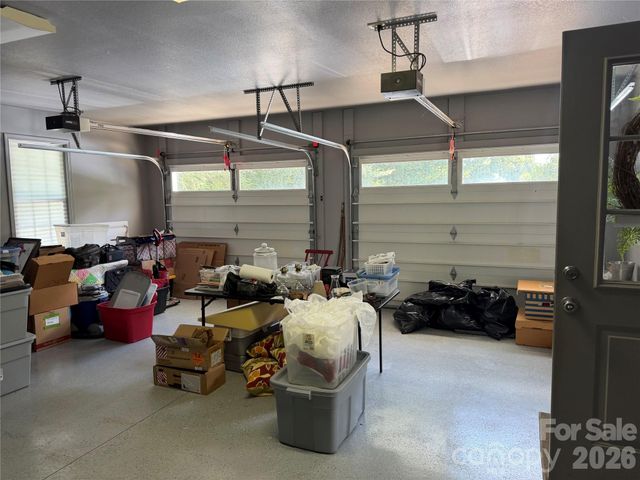 846 Old US 221 Highway S, Marion, NC 28752