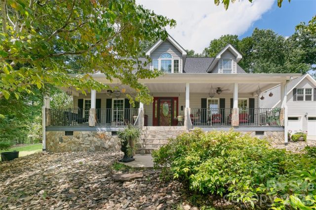 846 Old US 221 Highway S, Marion, NC 28752