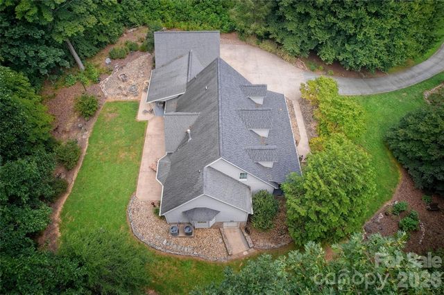 846 Old US 221 Highway S, Marion, NC 28752