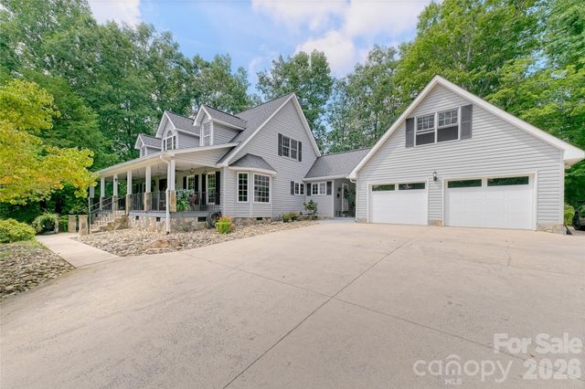 846 Old US 221 Highway S, Marion, NC 28752