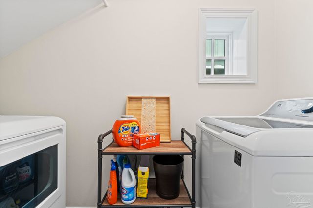 432 Bayfront Pkwy C, Pensacola, FL 32502