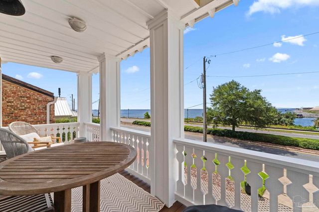 432 Bayfront Pkwy C, Pensacola, FL 32502