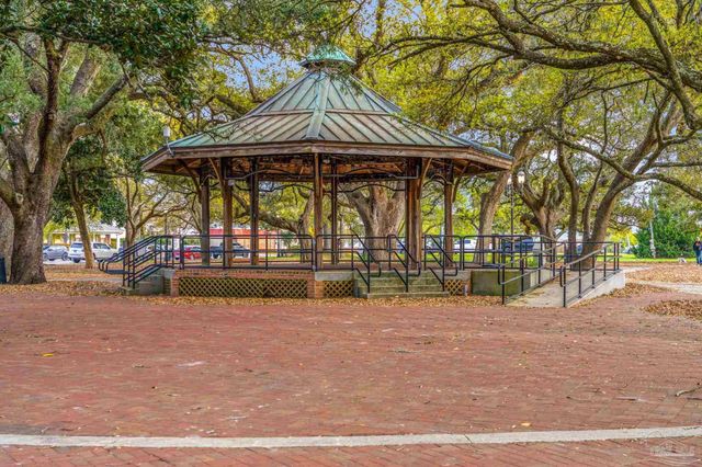 432 Bayfront Pkwy C, Pensacola, FL 32502