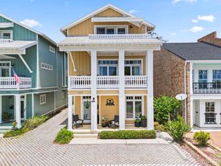 432 Bayfront Pkwy C, Pensacola, FL 32502