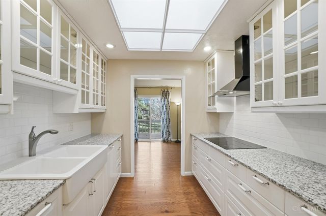 10432 Hickory Point Drive, Blue Ash, OH 45242