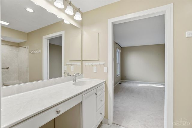 10432 Hickory Point Drive, Blue Ash, OH 45242