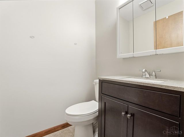 10432 Hickory Point Drive, Blue Ash, OH 45242