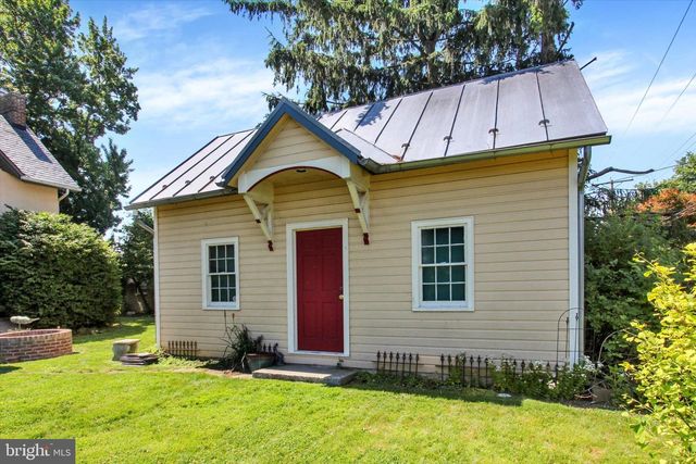 811 JOHNS AVE, Gettysburg, PA 17325
