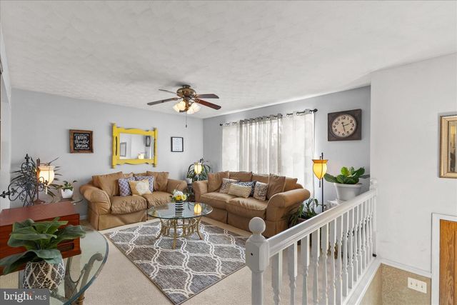 22 DOGWOOD LN, Hanover, PA 17331