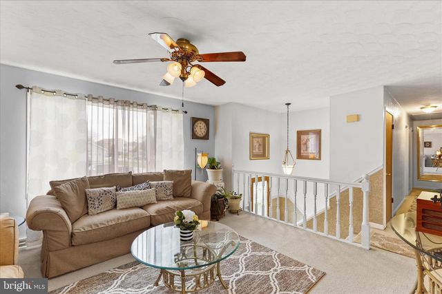 22 DOGWOOD LN, Hanover, PA 17331