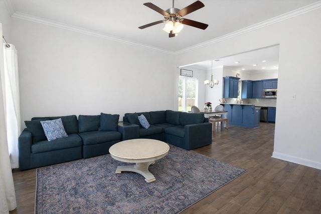 114 Carondelet Ct, Thibodaux, LA 70301